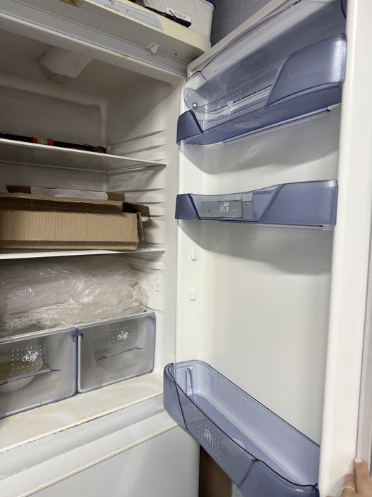 Хододильк бирюса на запчасти