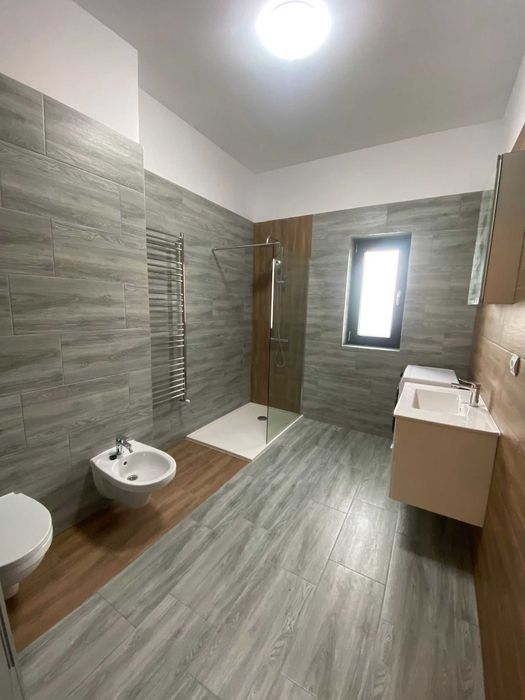 Apartament 3 camere - prima inchiriere