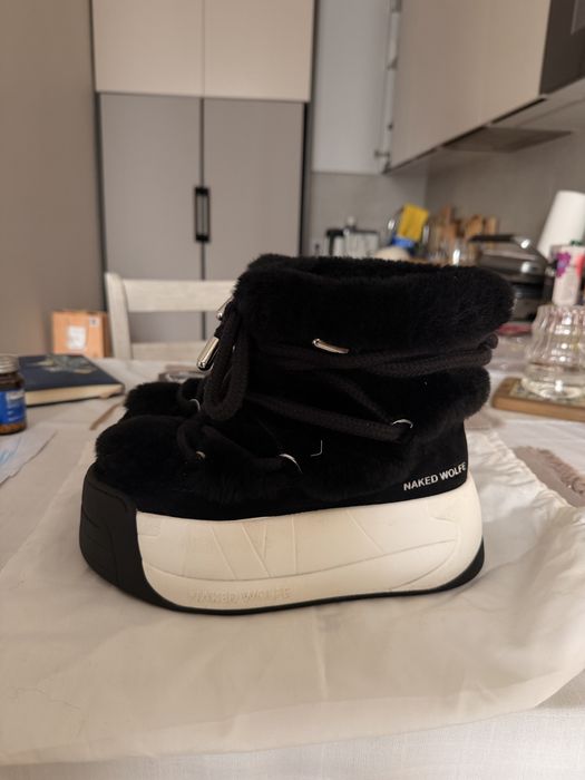 Угги от Naked Wolfe