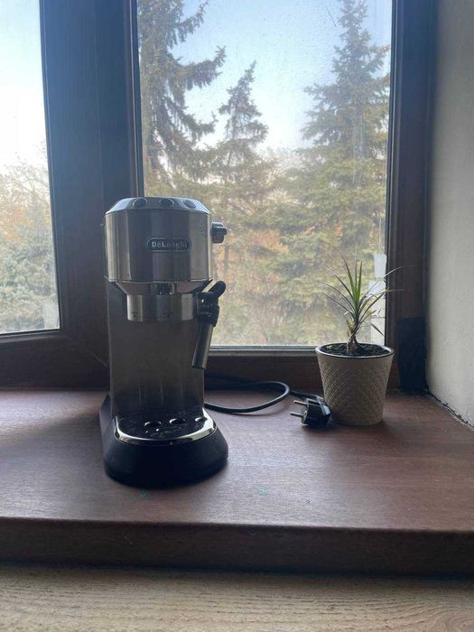 Кофемашина Delonghi EC685.M