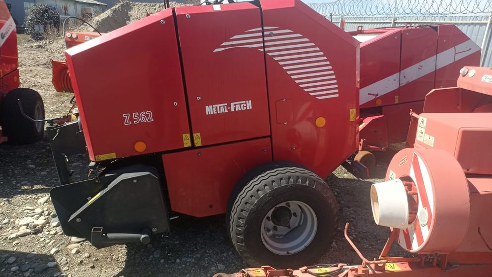 Пресс подборщик рулонный