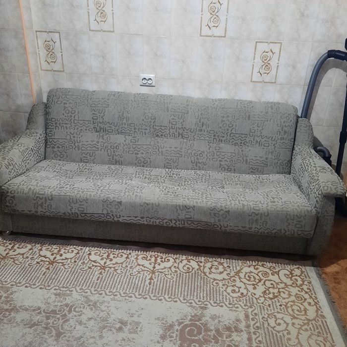 Продам диван 10000