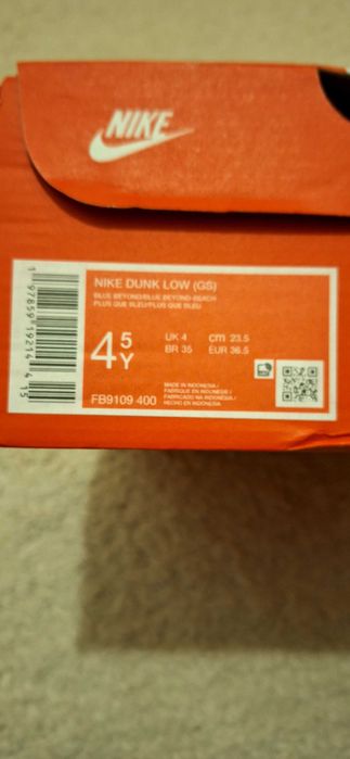 Adidasi Nike pentru copii.