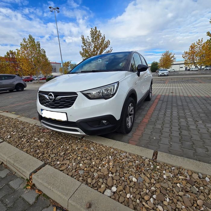 Opel Crossland Prim Proprietar, km 38000, benzina 1.2T 130CP pachet iarna+2 seturi an