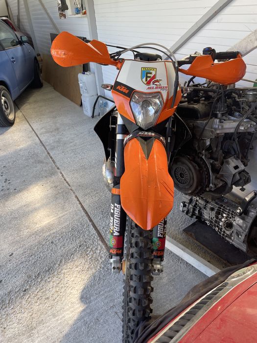 Motocicleta Endurocross.