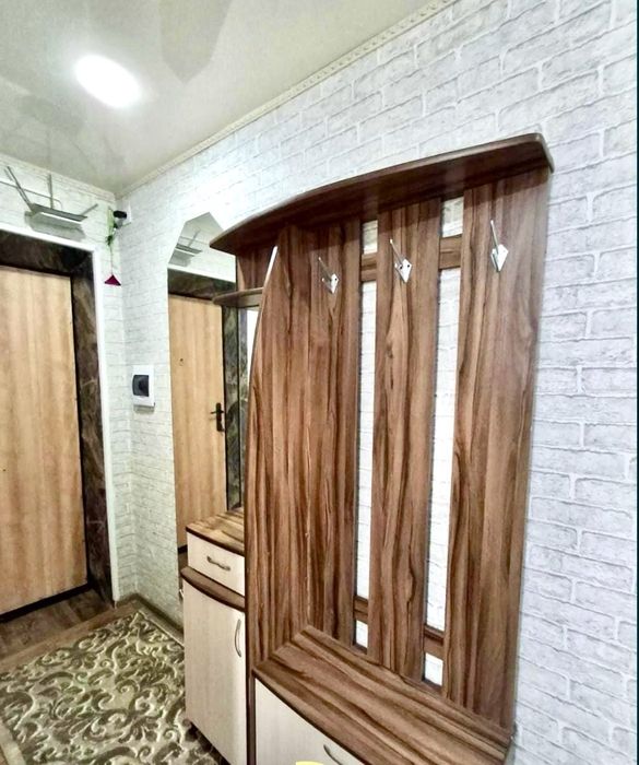 2 комнатная, Космонавтов 13