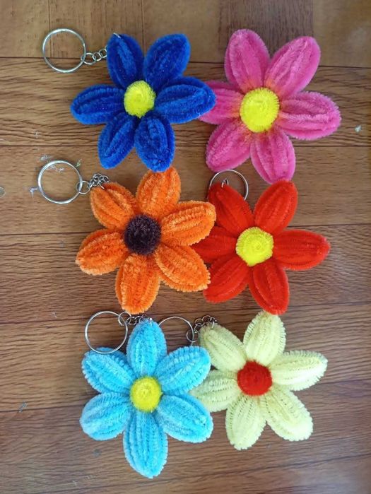 Ръчно плетени цветя