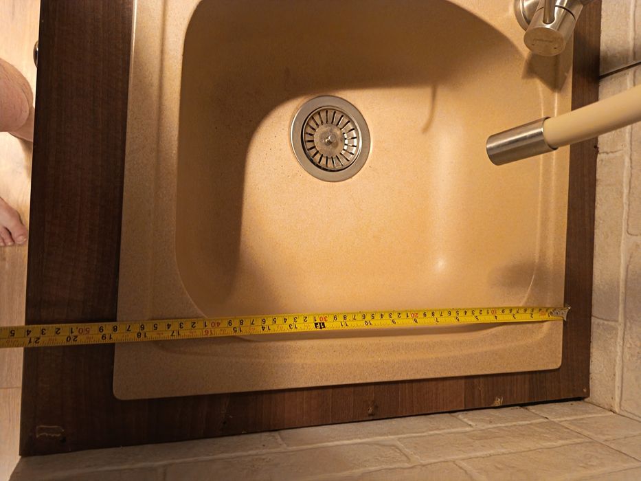 Vând chiuveta compozit