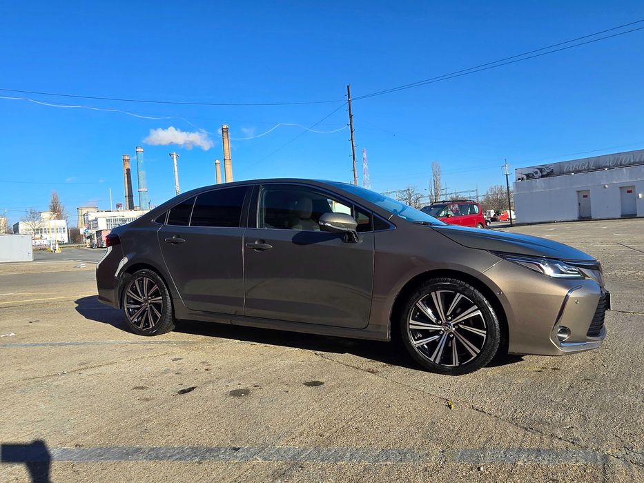 TOYOTA Corolla 1.8 HYBRID 85000km
