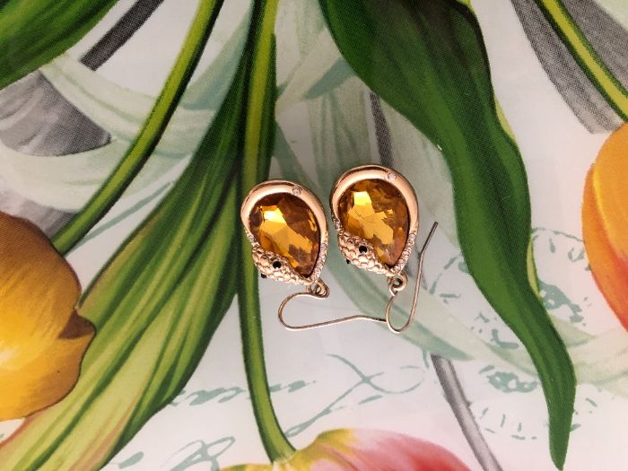 Красиви обеци със змия