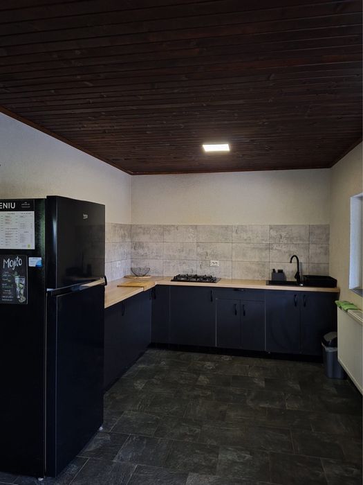 Cabana de închiriat cu piscina si ciubar