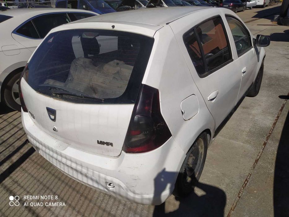 DACIA SANDERO 1.6 MPI 87к.с. 2008г. На части...