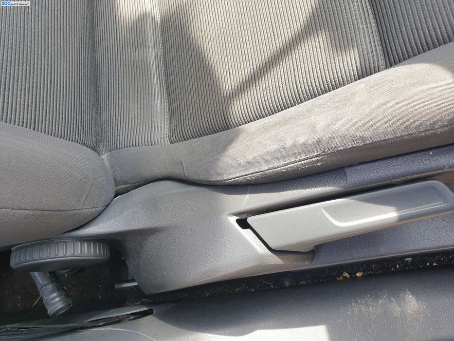 Scaun Dreapta Textil Manual Volkswagen Golf 5 Plus 2004 - 2008 [K5075] [K5076]