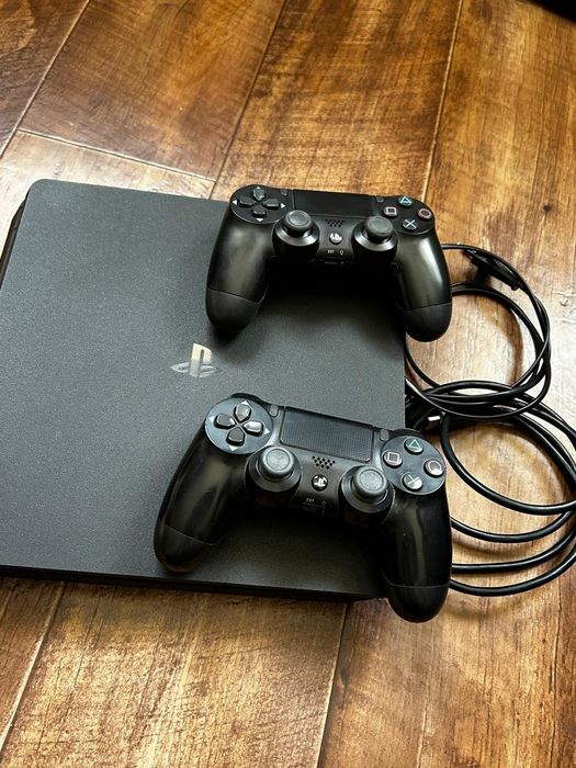 PlayStation 4 slim
