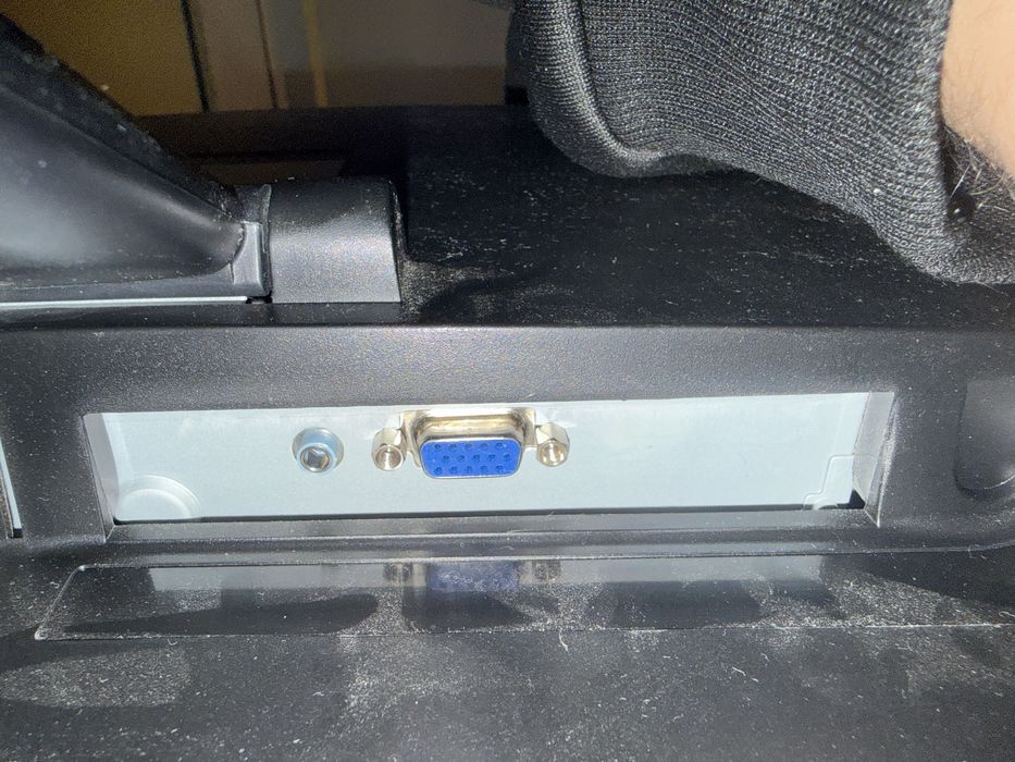 Монитор Hundai N90W