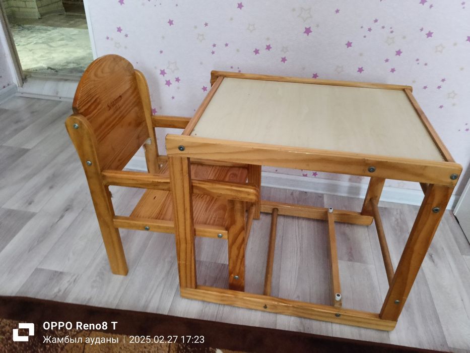 Стул и стол для кормления 2 в 1