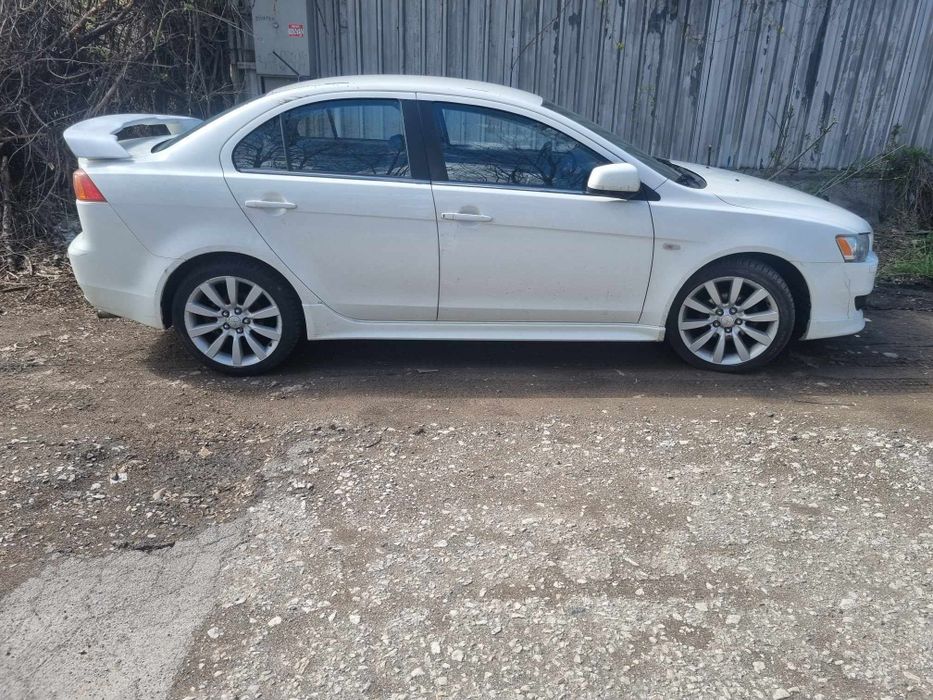 Mitsubishi Lancer  1.8  Mivec