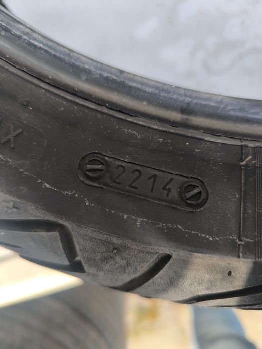 Гуми за скутер Ямаха Т макс 250