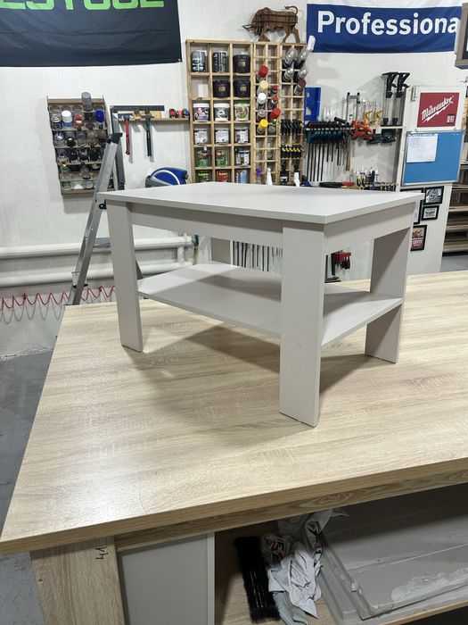 Журнальный столик