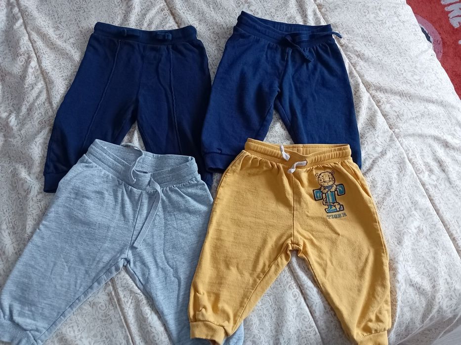 Lot pantaloni bebe mărimea 74-80