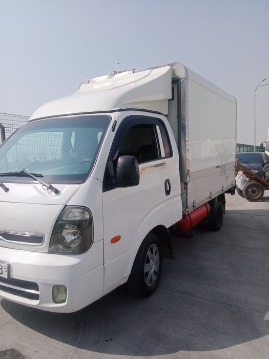 Кия бонго 2007 йил срочно сотилади