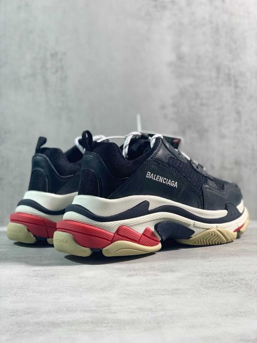 Adidasi Balenciaga Triple S Calitate Premium