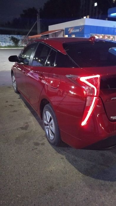 Продам Toyota Prius