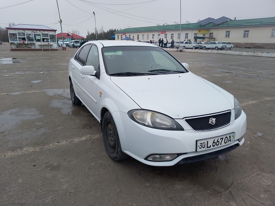 Lasetti optra 2004 yil