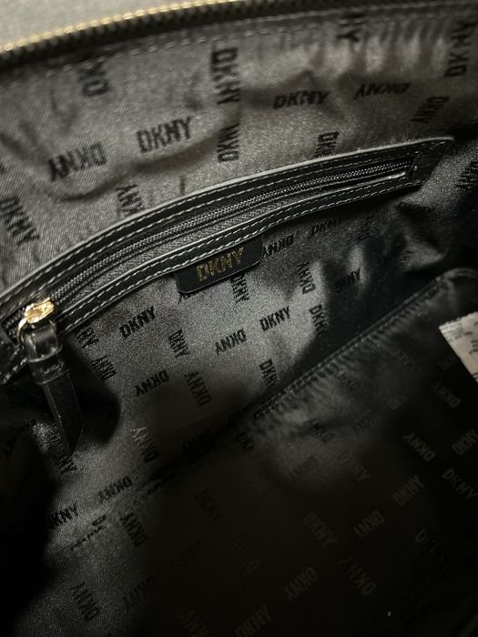 Оригинална дамска чанта DKNY