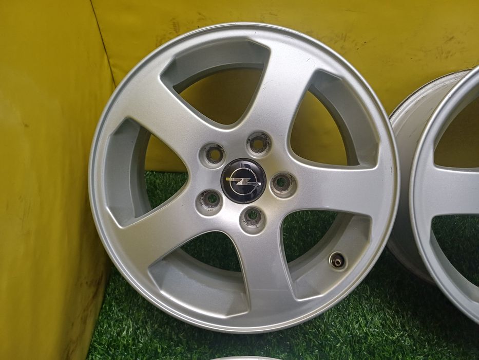Диски R15 5×110 на Opel.