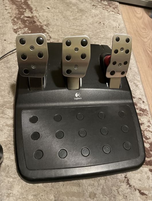 Vand volan logitech g27