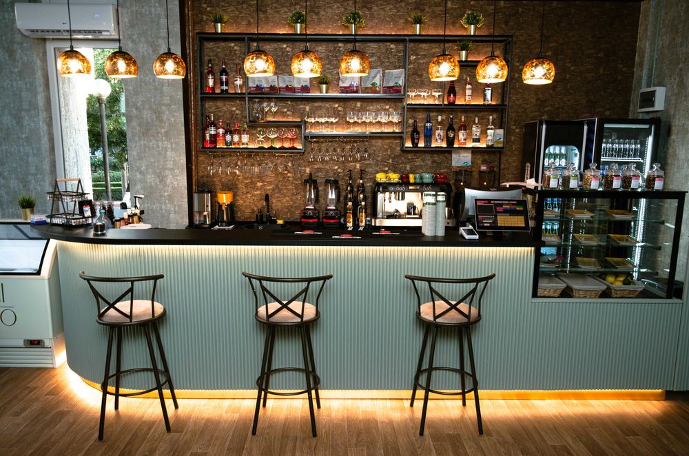 CAFE  Wine   Bar