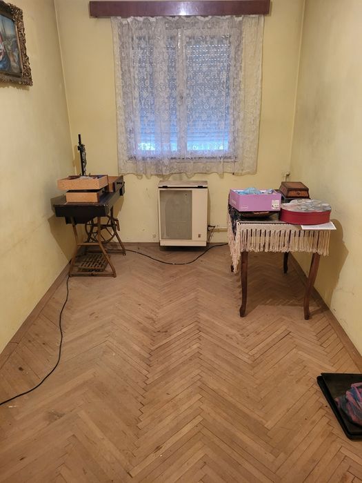 Vand apartament 3 camere