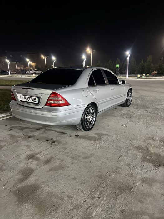Mersades Benz w203