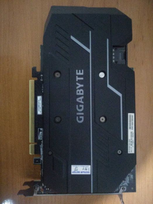 1660 ti 2 fan Gigabyte