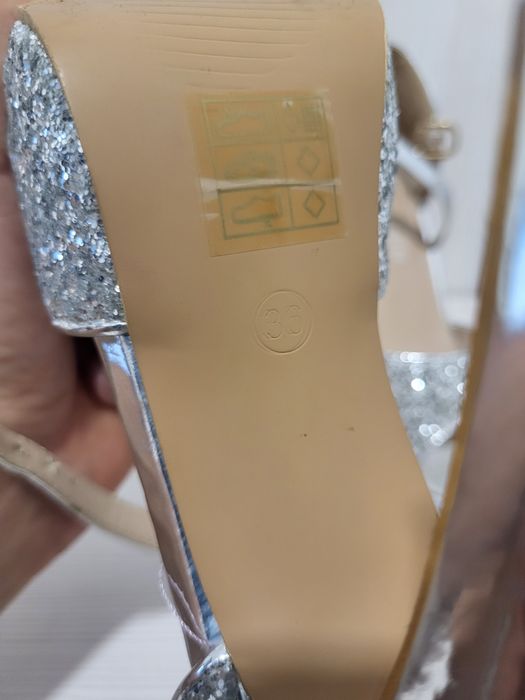 Vand pantofi Carolie marimea 36