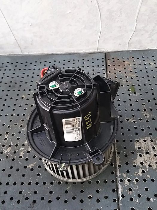 Aeroterma ventilator habitaclu mercedes e class w212 v2419002