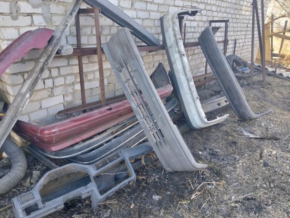 Продам бампера разные