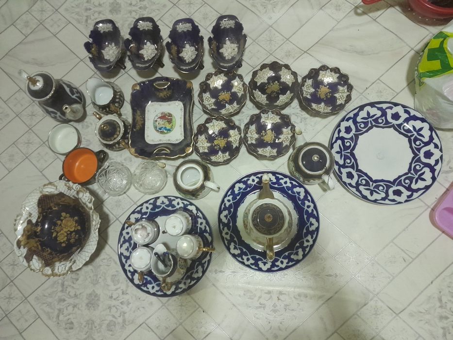 Stol stul parda dasturxon sotaman holati yaxshi