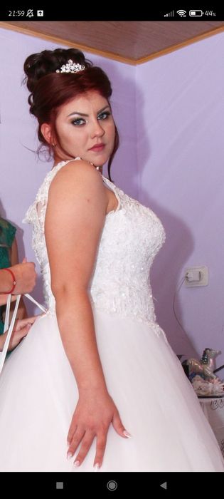 Vând rochiei de mireasa