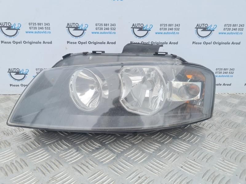 Far cu bec stanga Audi A3 8P1
