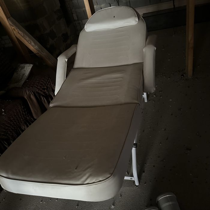 Продам кушетку косметолога