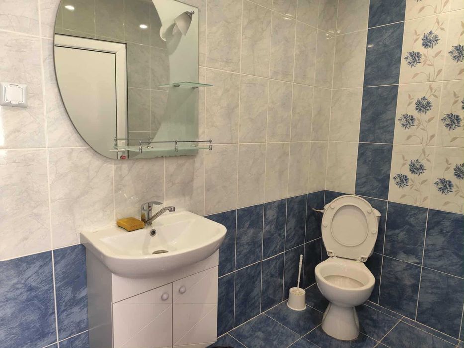 Дава се под наем Двустаен апартамент в Варна, Червен площад - 65 кв.м за 510 € - Снимка #15