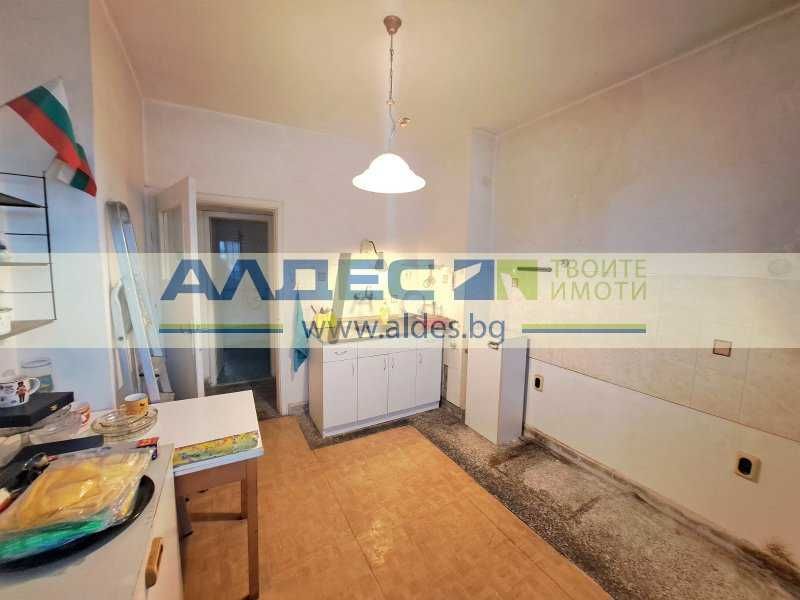 Продава се Двустаен апартамент в София, Оборище - 65 кв.м за 4077 €/кв.м - Снимка #8