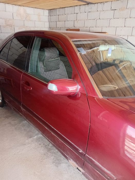 Продам машину Мерседес