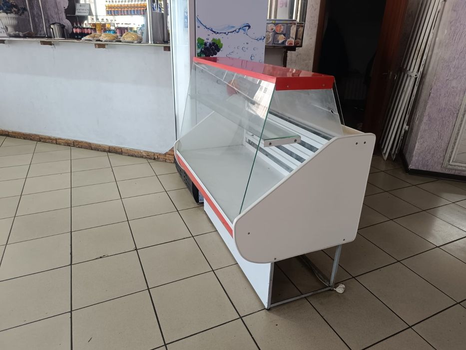 Витринный холодильник