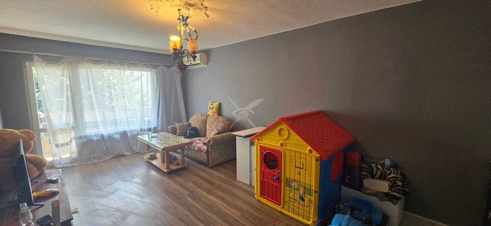 Продава се Тристаен апартамент в Бургас, Меден рудник - зона А - 61 кв.м за 1427 €/кв.м - Снимка #1