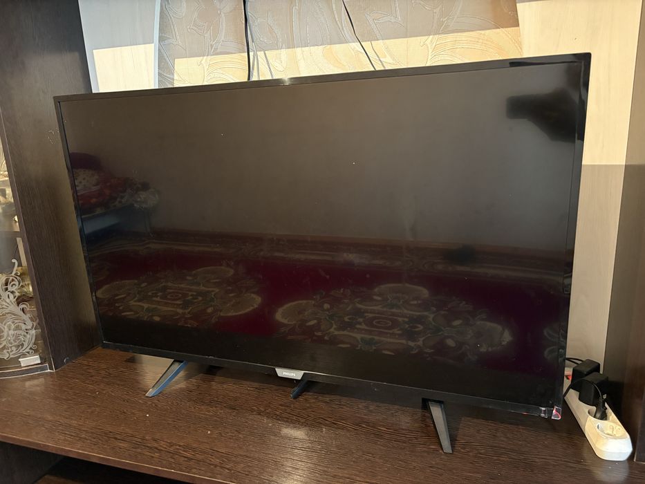 Стенка и телевизор бирге сатылады (Продаются вместе)