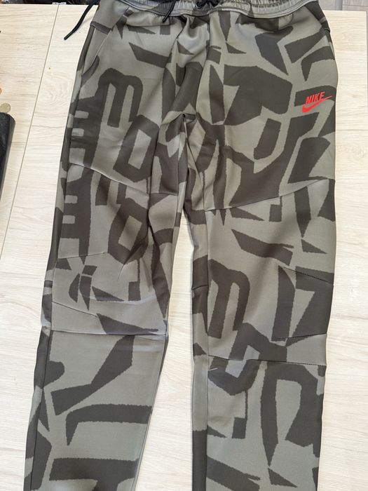 Екипи Nike Tech Размери S и L