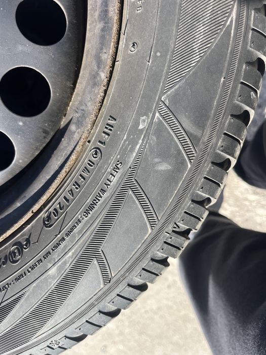 Гуми 215 60 16 Falken